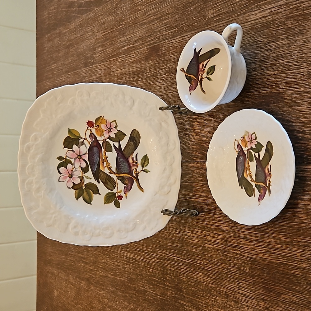 Alfred Meakin England Pigeon #367 Square Luncheon Plate, Cup and Saucer